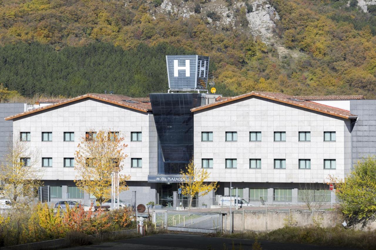 Hotel Plazaola Irurtzun Zewnętrze zdjęcie